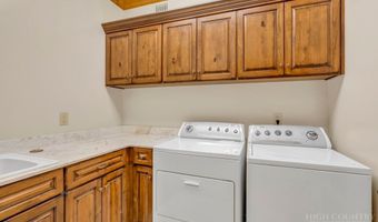 35 Crestview Ln, Banner Elk, NC 28604
