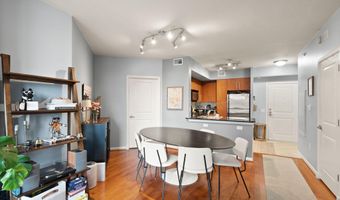 1021 N GARFIELD St 517, Arlington, VA 22201