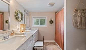 24919 S Sardis Rd, Bauxite, AR 72011