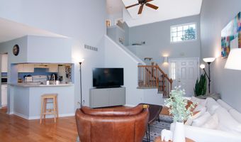 4471 Hillside Ct, Ann Arbor, MI 48105