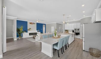 7322 PARADISO Dr, Apollo Beach, FL 33572