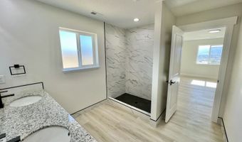 1707 Opal Dr, Elko, NV 89801
