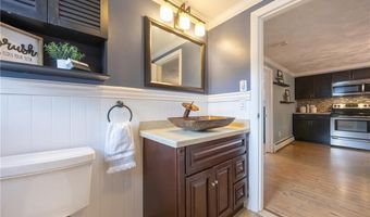 9 Pequot Ave, Cumberland, RI 02864