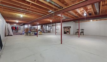 1059 Oakwood Dr, Alliance, OH 44601
