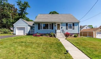 11 Bellevue Dr, Cranston, RI 02920