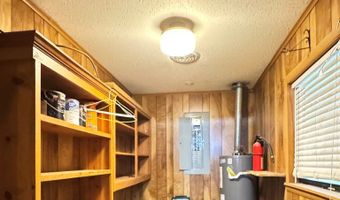 108 Arthur St, Bruce, MS 38915
