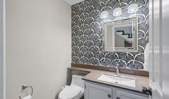 35 Ridgeview Circle Ct, Ballwin, MO 63021