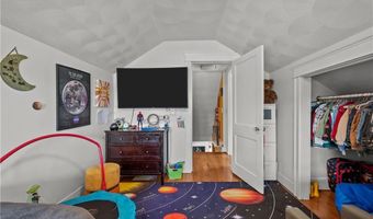 54 Delway Rd, East Providence, RI 02914