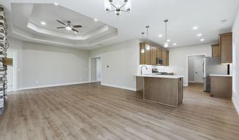 2002 Bogey Ct, Auburn, IN 46706