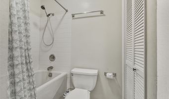 355 Aoloa St L202, Kailua, HI 96734