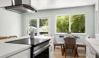 517 Sumner Ave, Aptos, CA 95003