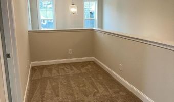 561 Midsummer St #214, Aberdeen, NC 28315