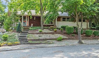 19 W Illinois Ave, Absecon, NJ 08201