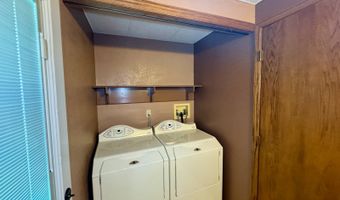 1005 3rd St, Britton, SD 57430
