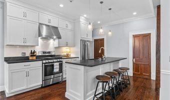 44 Bradford St 49, Bristol, RI 02809