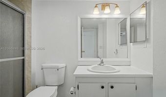20335 W Country Club Dr 1702, Aventura, FL 33180
