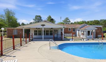 122 Forest Dr, Aberdeen, NC 28315