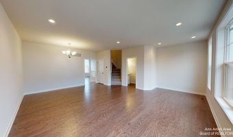 2708 S Spurway Dr, Ann Arbor, MI 48105