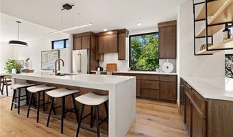 319 SE Market Aly 200, Bentonville, AR 72712