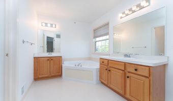 2889 Barclay Way, Ann Arbor, MI 48105