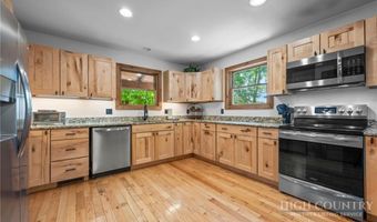 407 Signature Ridge Rd, Banner Elk, NC 28604