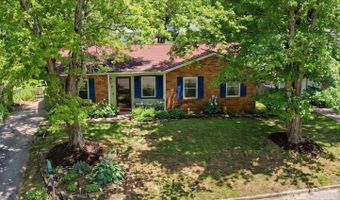 102 Wicklow Dr, Asheville, NC 28806