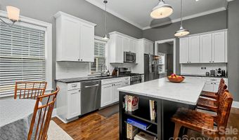 3205 N Mcdowell St, Charlotte, NC 28205