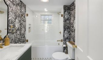 23 Mt. Vernon St, Newport, RI 02840