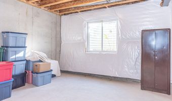 3341 Roseford Blvd, Ann Arbor, MI 48105