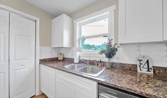 242 Jackson St, Barnesville, GA 30204