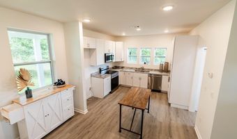 195 14th St, Apalachicola, FL 32320