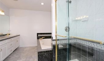 6 Margo Ct, Airmont, NY 10901