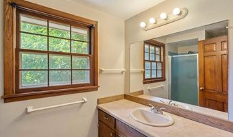 6337 Piping Rock Rd, Madison, WI 53711