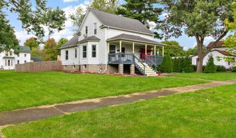 305 N Pine St, Momence, IL 60954