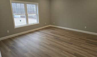 67 Paradise Dr, Brooklyn, CT 06234