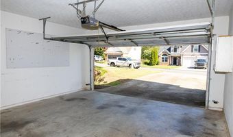 5079 Newpark Dr NW, Acworth, GA 30101