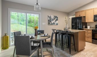 6 Valleywood Ct, Asheville, NC 28803