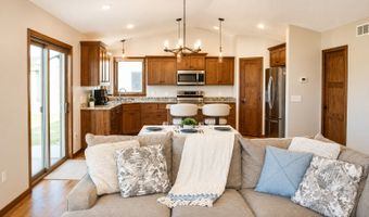 214 Woolgrass Way, Avon, MN 56310
