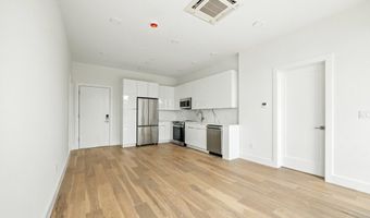 38 Hichborn 203, Boston, MA 02135