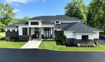 11 Sanctuary Ct, Amherst, NY 14221