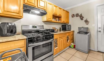242 Pearl Harbor St, Bridgeport, CT 06610