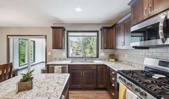 13715 Grafton Ct, Apple Valley, MN 55124