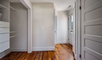 9 First Ave, Branford, CT 06405