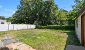 65 Oak Ridge Ln, Albertson, NY 11507