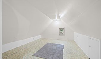 957 Cleveland Ave, Amherst, OH 44001