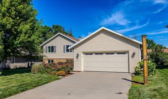 417 NW Greenwood St, Ankeny, IA 50023