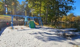 76 Winding Hill Dr 1, Alloway, NJ 07461