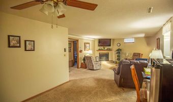 122 Parkside Dr, Algona, IA 50511
