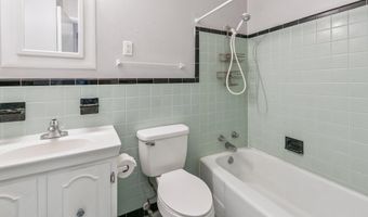 2160 Driftwood Dr, Biloxi, MS 39531