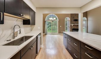1905 N Stillwater Rd, Arlington Heights, IL 60004